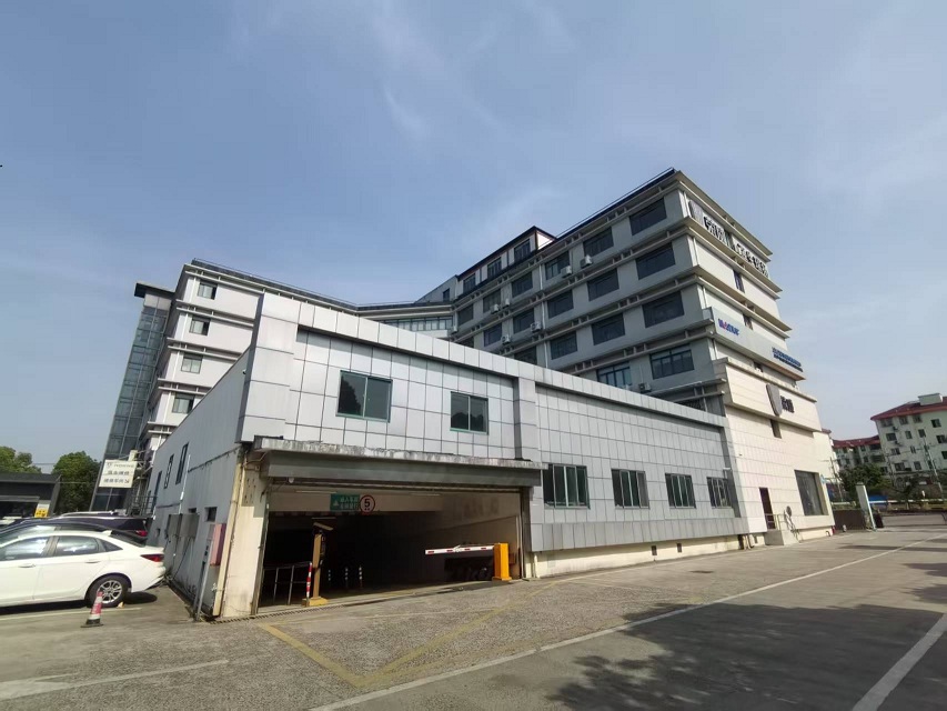 上海闵行15号线虹梅南路站50米底层办公展示商铺出租，面积1300-2000平方，租金1.3-2.0元-产联社